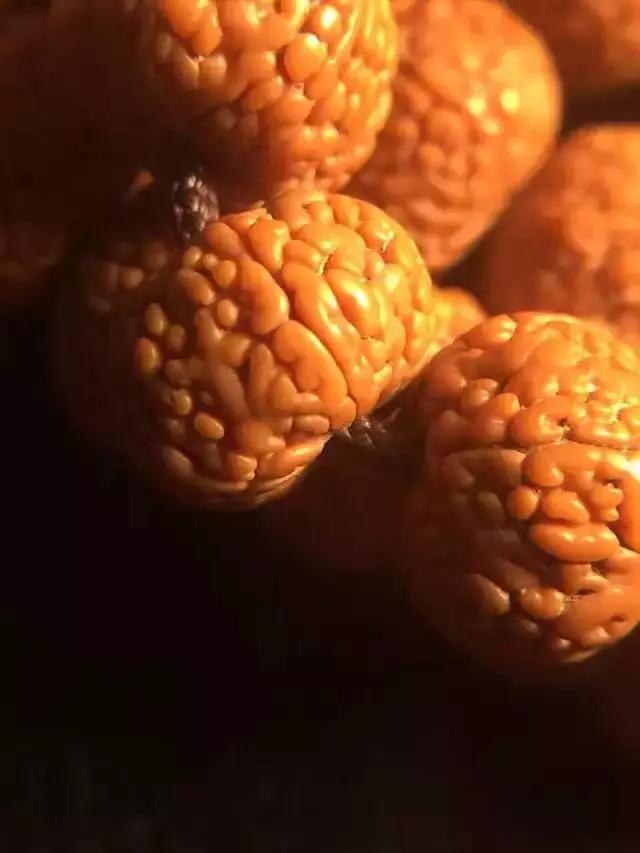 qq名片赞0.1元十万(QQ秀华丽升级,这是要干票大的?)-趣盘玩 qq名片赞0.1元十万(QQ秀华丽升级,这是要干票大的?)-趣盘玩