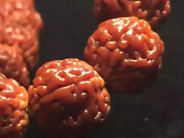 qq名片赞0.1元十万(QQ秀华丽升级,这是要干票大的?)-趣盘玩 qq名片赞0.1元十万(QQ秀华丽升级,这是要干票大的?)-趣盘玩