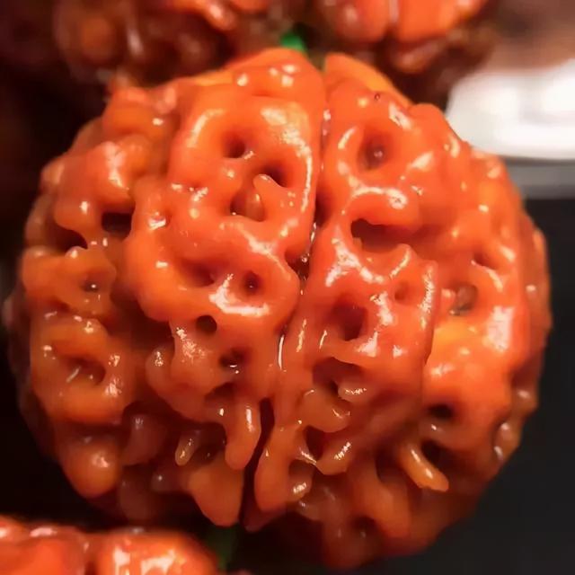 qq名片赞0.1元十万(QQ秀华丽升级,这是要干票大的?)-趣盘玩 qq名片赞0.1元十万(QQ秀华丽升级,这是要干票大的?)-趣盘玩
