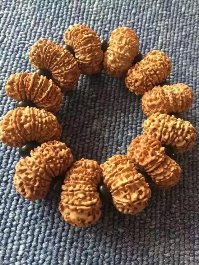 qq名片赞0.1元十万(QQ秀华丽升级,这是要干票大的?)-趣盘玩 qq名片赞0.1元十万(QQ秀华丽升级,这是要干票大的?)-趣盘玩