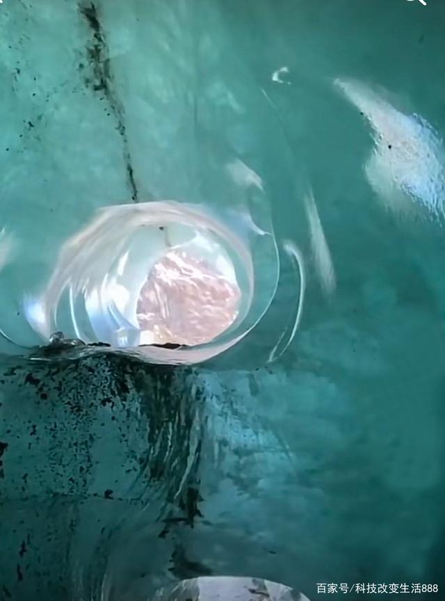 包含26℃温暖在您身边丨救回落水儿童的东北大哥，为你拼尽全力的身影点赞的词条
